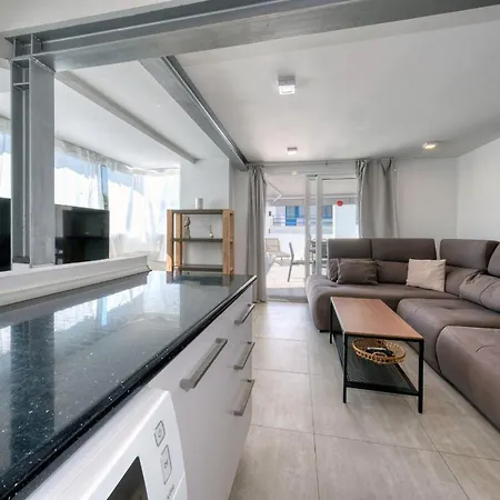 Playa Chica Boutique - Sea View By Lanzarote * Puerto del Carmen (Lanzarote)